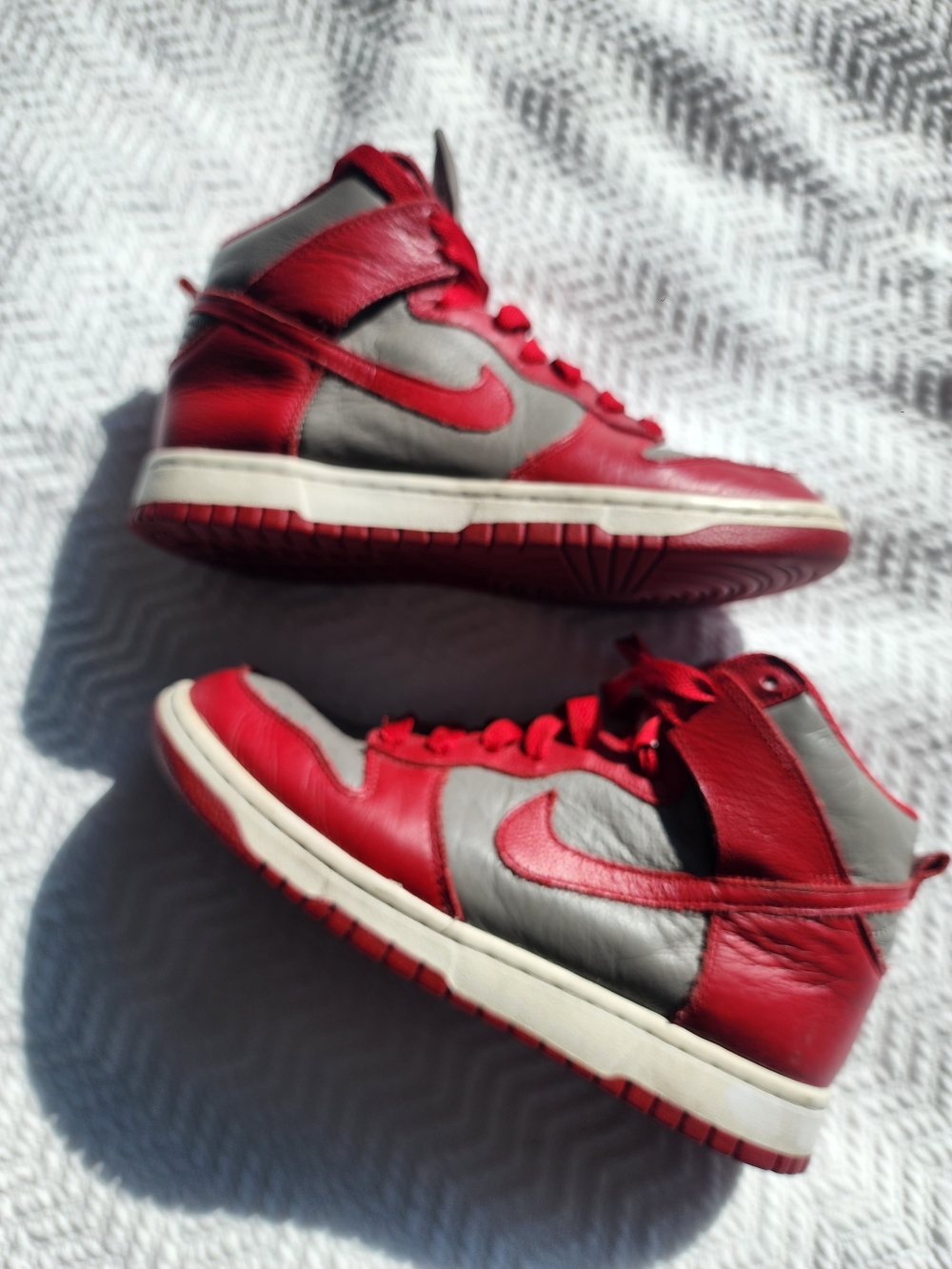 Nike Women's Retro Dunks High- Red/Gray Sz 7.5